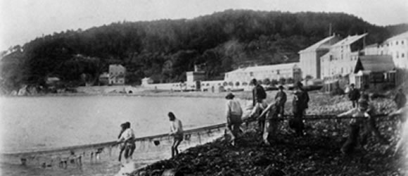 1887 - Tiro della rete sulla spiaggia arenzanese